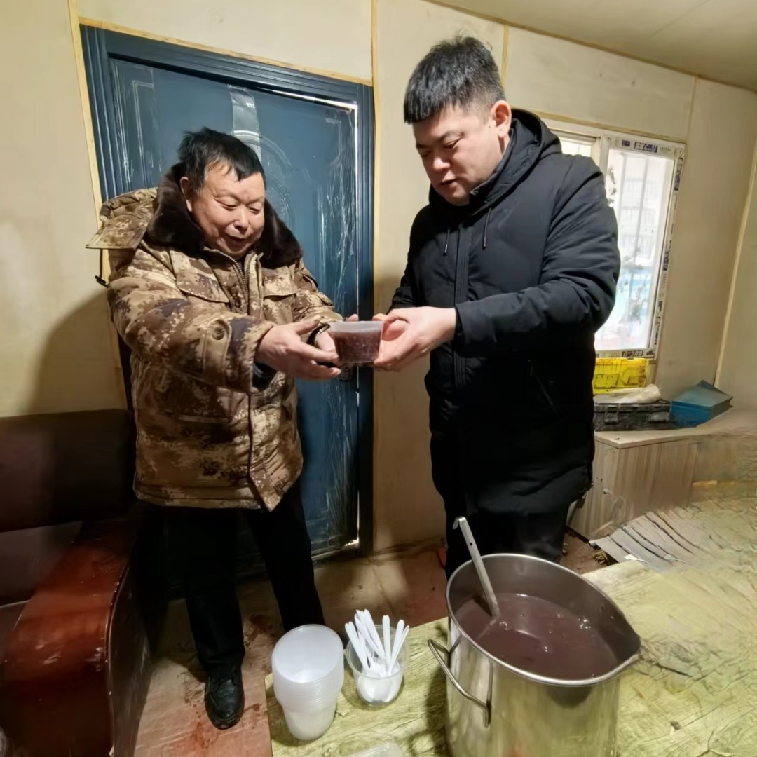 關(guān)愛“粥”到，情暖臘八